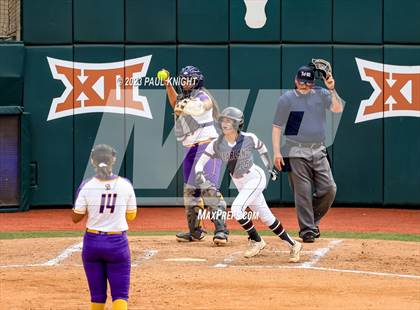 Thumbnail 2 in San Benito @ Pearland (UIL 6A Softball Semifinal) photogallery.