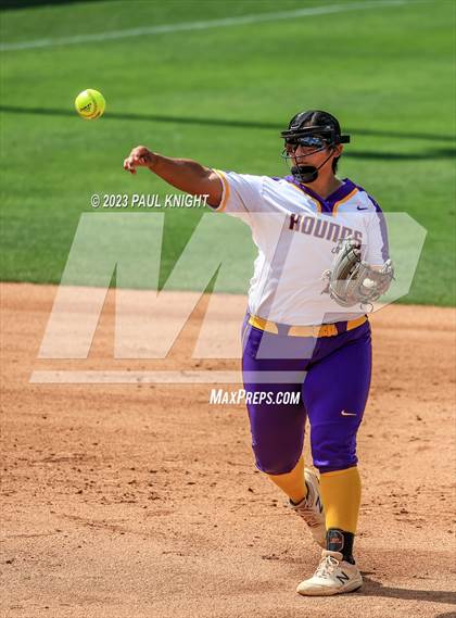 Thumbnail 3 in San Benito @ Pearland (UIL 6A Softball Semifinal) photogallery.