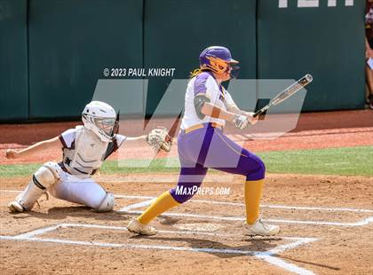 Thumbnail 3 in San Benito @ Pearland (UIL 6A Softball Semifinal) photogallery.