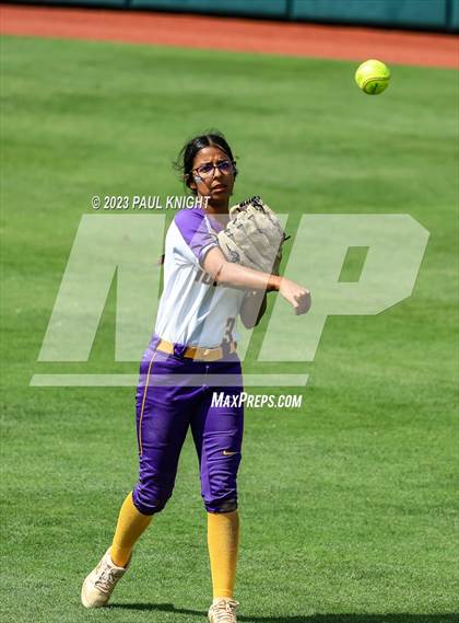 Thumbnail 3 in San Benito @ Pearland (UIL 6A Softball Semifinal) photogallery.