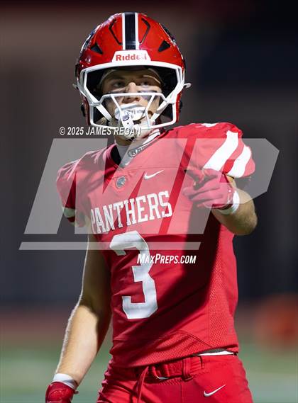 Thumbnail 2 in Half Moon Bay @ Burlingame (CCS D4 Quarterfinal) photogallery.