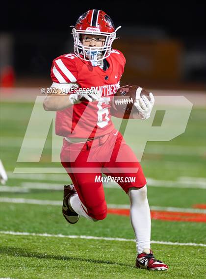 Thumbnail 3 in Half Moon Bay @ Burlingame (CCS D4 Quarterfinal) photogallery.