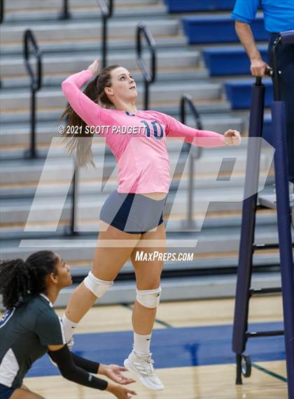 Thumbnail 2 in Great Oak @ Chaparral photogallery.