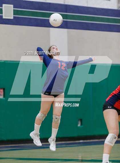 Thumbnail 1 in Great Oak @ Chaparral photogallery.