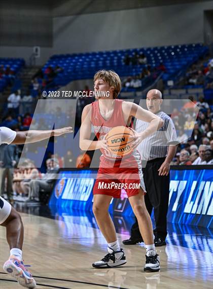 Thumbnail 2 in Marked Tree vs. County Line (AAA 1A State Final) photogallery.