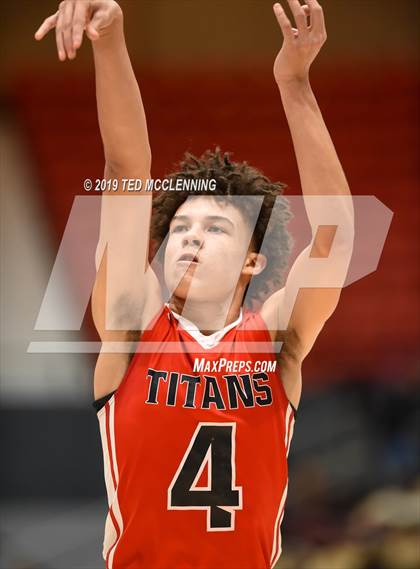 Thumbnail 3 in Jacksonville  vs. Gulliver Prep (King Cotton Classic) photogallery.