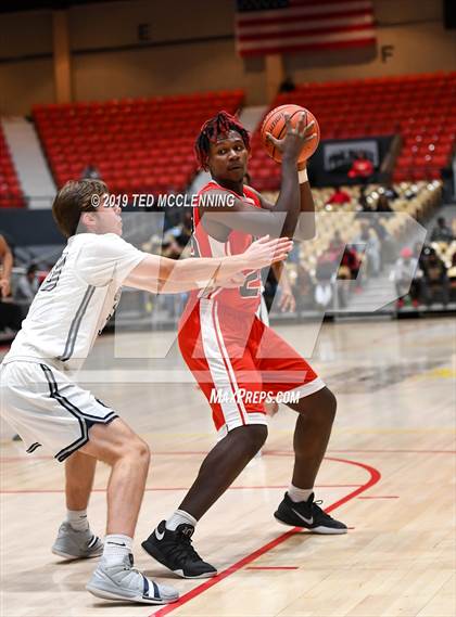 Thumbnail 3 in Jacksonville  vs. Gulliver Prep (King Cotton Classic) photogallery.