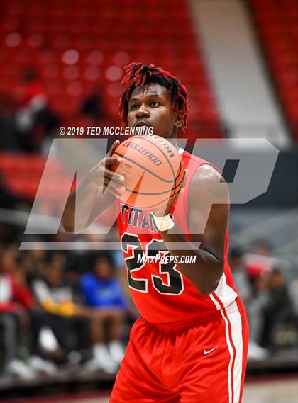 Thumbnail 3 in Jacksonville  vs. Gulliver Prep (King Cotton Classic) photogallery.
