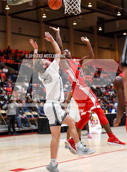 Thumbnail 2 in Jacksonville  vs. Gulliver Prep (King Cotton Classic) photogallery.