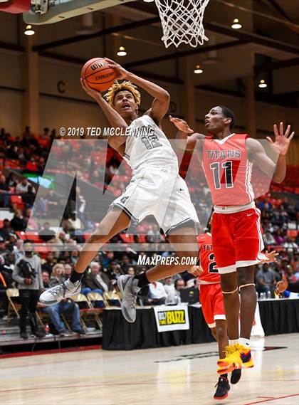 Thumbnail 1 in Jacksonville  vs. Gulliver Prep (King Cotton Classic) photogallery.