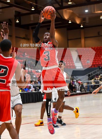 Thumbnail 2 in Jacksonville  vs. Gulliver Prep (King Cotton Classic) photogallery.