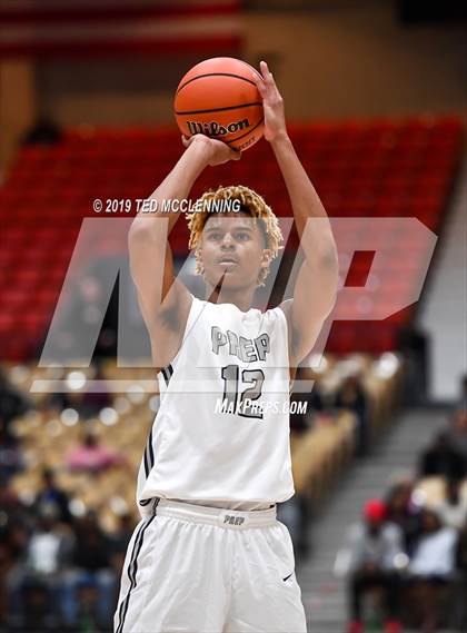 Thumbnail 3 in Jacksonville  vs. Gulliver Prep (King Cotton Classic) photogallery.