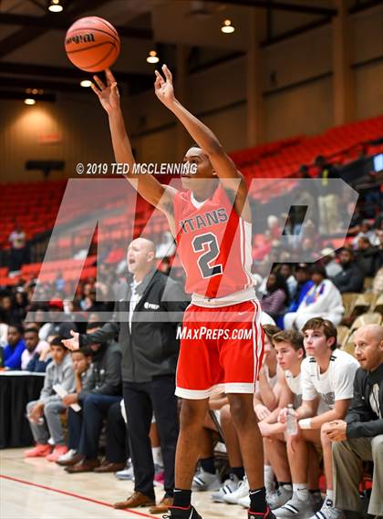 Thumbnail 3 in Jacksonville  vs. Gulliver Prep (King Cotton Classic) photogallery.