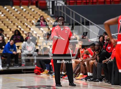 Thumbnail 2 in Jacksonville  vs. Gulliver Prep (King Cotton Classic) photogallery.