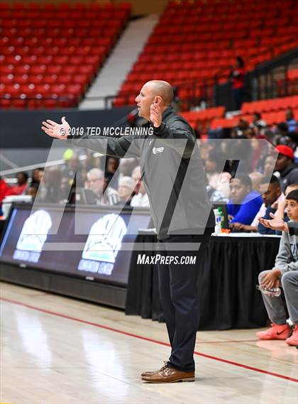 Thumbnail 1 in Jacksonville  vs. Gulliver Prep (King Cotton Classic) photogallery.
