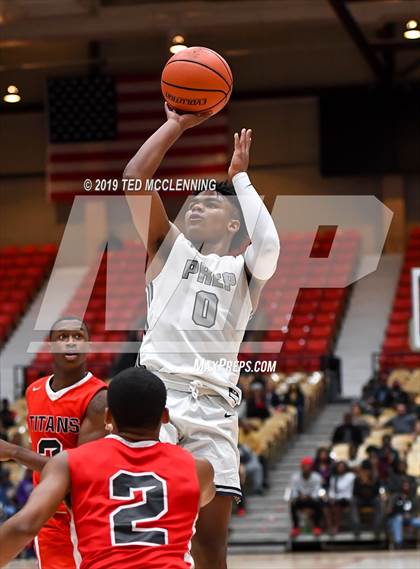 Thumbnail 3 in Jacksonville  vs. Gulliver Prep (King Cotton Classic) photogallery.