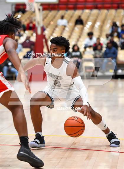 Thumbnail 2 in Jacksonville  vs. Gulliver Prep (King Cotton Classic) photogallery.