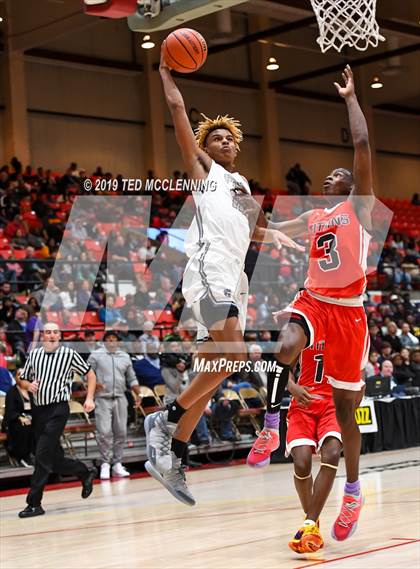 Thumbnail 1 in Jacksonville  vs. Gulliver Prep (King Cotton Classic) photogallery.