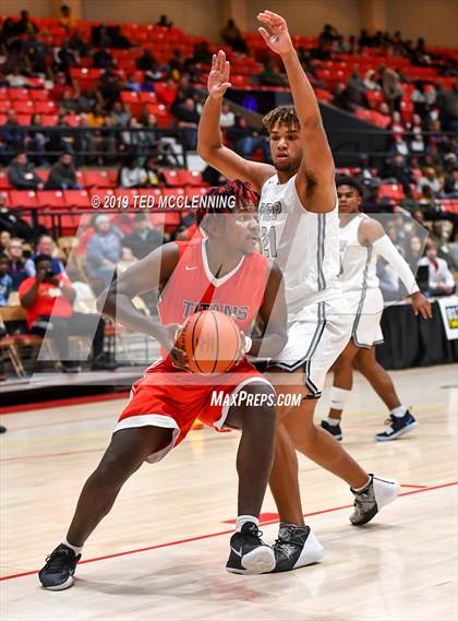 Thumbnail 2 in Jacksonville  vs. Gulliver Prep (King Cotton Classic) photogallery.