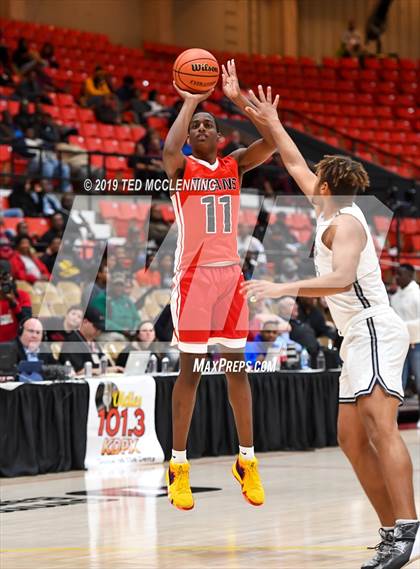 Thumbnail 2 in Jacksonville  vs. Gulliver Prep (King Cotton Classic) photogallery.