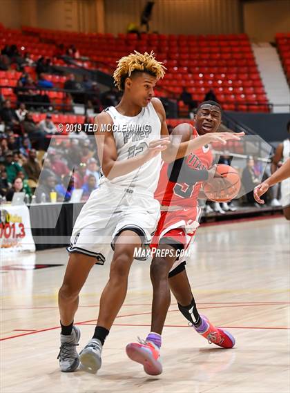 Thumbnail 1 in Jacksonville  vs. Gulliver Prep (King Cotton Classic) photogallery.