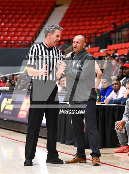 Thumbnail 2 in Jacksonville  vs. Gulliver Prep (King Cotton Classic) photogallery.