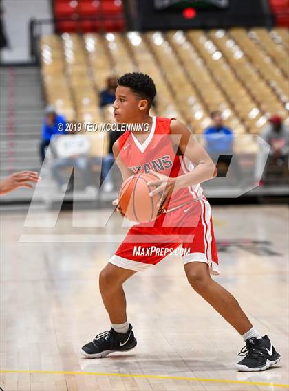 Thumbnail 1 in Jacksonville  vs. Gulliver Prep (King Cotton Classic) photogallery.