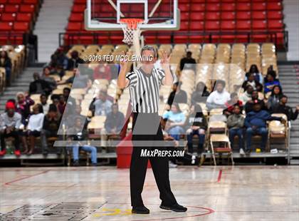 Thumbnail 3 in Jacksonville  vs. Gulliver Prep (King Cotton Classic) photogallery.
