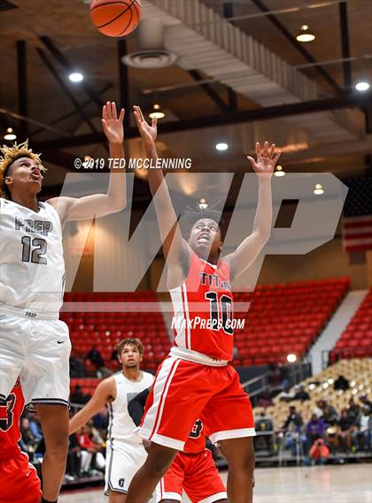 Thumbnail 3 in Jacksonville  vs. Gulliver Prep (King Cotton Classic) photogallery.