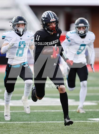 Thumbnail 2 in Corner Canyon vs. Farmington (UHSAA 6A Semifinal) photogallery.