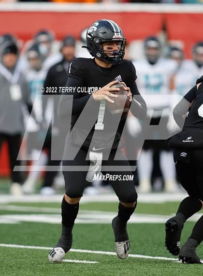 Thumbnail 1 in Corner Canyon vs. Farmington (UHSAA 6A Semifinal) photogallery.