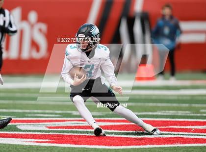 Thumbnail 2 in Corner Canyon vs. Farmington (UHSAA 6A Semifinal) photogallery.
