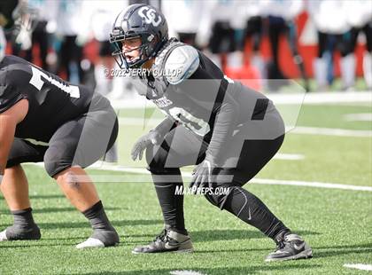 Thumbnail 1 in Corner Canyon vs. Farmington (UHSAA 6A Semifinal) photogallery.