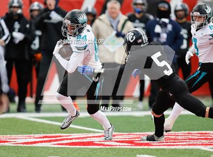 Thumbnail 2 in Corner Canyon vs. Farmington (UHSAA 6A Semifinal) photogallery.