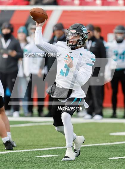 Thumbnail 3 in Corner Canyon vs. Farmington (UHSAA 6A Semifinal) photogallery.