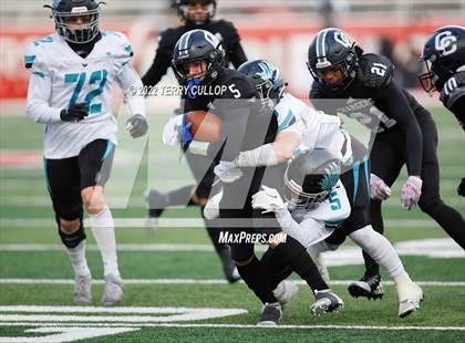 Thumbnail 2 in Corner Canyon vs. Farmington (UHSAA 6A Semifinal) photogallery.