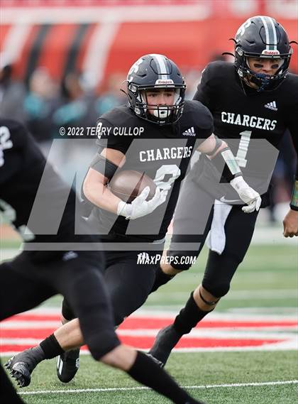 Thumbnail 3 in Corner Canyon vs. Farmington (UHSAA 6A Semifinal) photogallery.