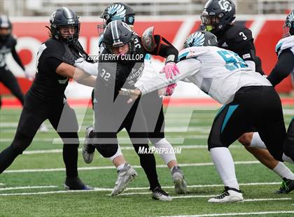 Thumbnail 2 in Corner Canyon vs. Farmington (UHSAA 6A Semifinal) photogallery.