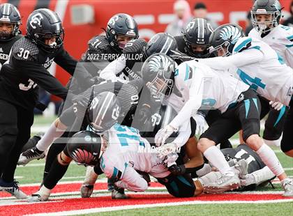 Thumbnail 3 in Corner Canyon vs. Farmington (UHSAA 6A Semifinal) photogallery.