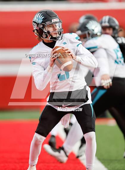 Thumbnail 3 in Corner Canyon vs. Farmington (UHSAA 6A Semifinal) photogallery.