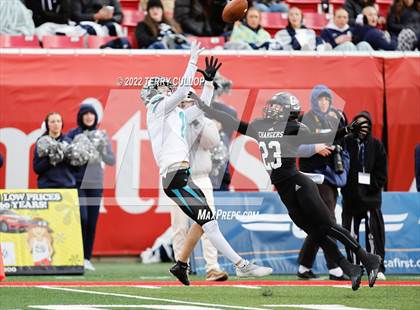 Thumbnail 1 in Corner Canyon vs. Farmington (UHSAA 6A Semifinal) photogallery.