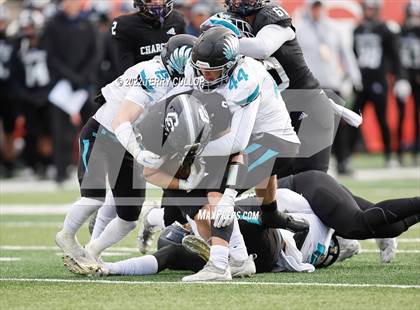 Thumbnail 2 in Corner Canyon vs. Farmington (UHSAA 6A Semifinal) photogallery.