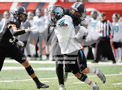 Thumbnail 2 in Corner Canyon vs. Farmington (UHSAA 6A Semifinal) photogallery.