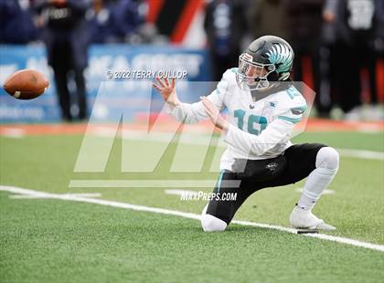 Thumbnail 2 in Corner Canyon vs. Farmington (UHSAA 6A Semifinal) photogallery.