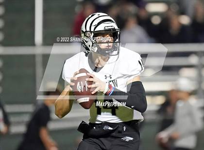Thumbnail 3 in Grandview vs. Malakoff (3A Division 1 Region 2 Quarterfinal) photogallery.