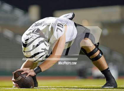 Thumbnail 2 in Grandview vs. Malakoff (3A Division 1 Region 2 Quarterfinal) photogallery.