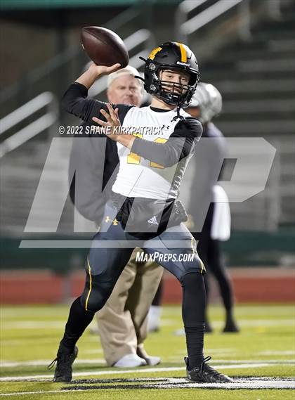 Thumbnail 2 in Grandview vs. Malakoff (3A Division 1 Region 2 Quarterfinal) photogallery.