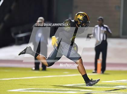 Thumbnail 3 in Grandview vs. Malakoff (3A Division 1 Region 2 Quarterfinal) photogallery.