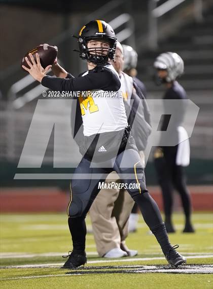 Thumbnail 1 in Grandview vs. Malakoff (3A Division 1 Region 2 Quarterfinal) photogallery.