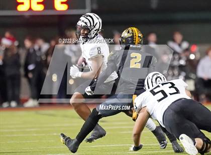 Thumbnail 3 in Grandview vs. Malakoff (3A Division 1 Region 2 Quarterfinal) photogallery.
